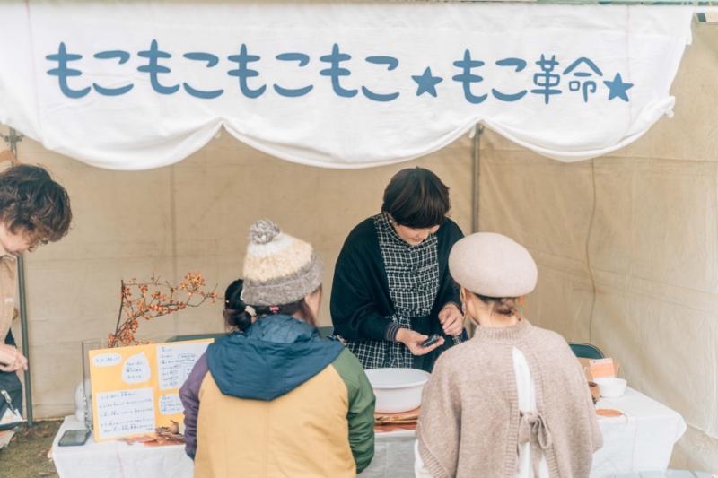 出店する人と買い物をする人