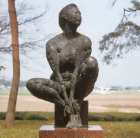 銅像「裸婦」の画像