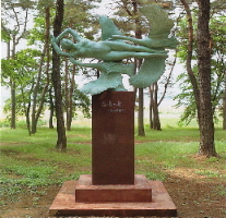 銅像「白鳥の舞」の画像