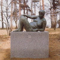 銅像「フクロウ」の画像