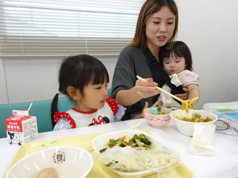 給食の試食をしましたの画像