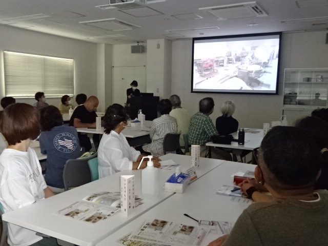 栄養士が施設の概要について説明しましたの画像