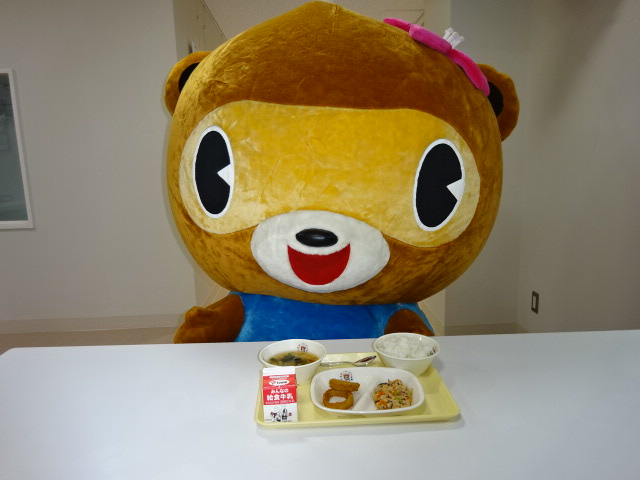 館林市の観光マスコットキャラクターも試食しましたの画像