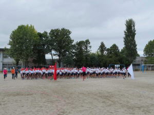 最後まで頑張った運動会 9月28日 爽やかな青空の下 令和元年度第二小学校運動会を実施しました 最後まで頑張る気持ちに金メダル のスローガンのもと 全ての児童が徒競走 学年競技 ダンスの 自分が出場するものはもちろん 他学年の 最後まで頑張った運動会 9月28日 爽やかな青空の下 令和元年度第二小学校運動会を実施しました 最後まで頑張る気持ちに金メダル のスローガンのもと 全ての児童が徒競走 学年競技 ダンスの 自分が出場するものはもちろん 他学年の