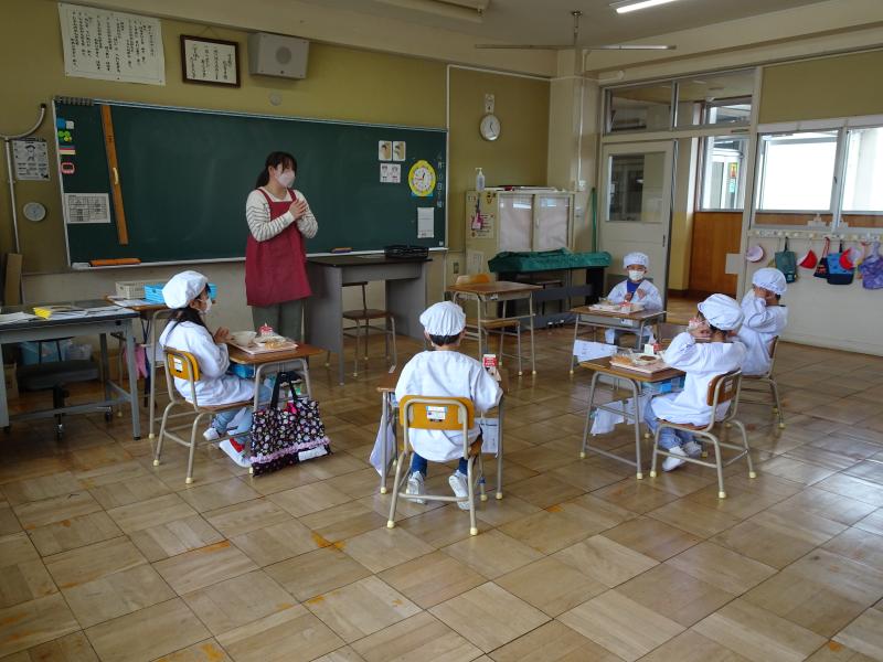 1年生はじめての給食