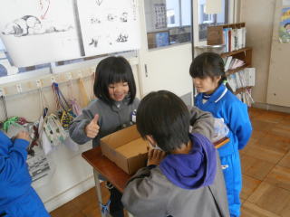 東幼稚園の年長さんと手作りおもちゃで交流1