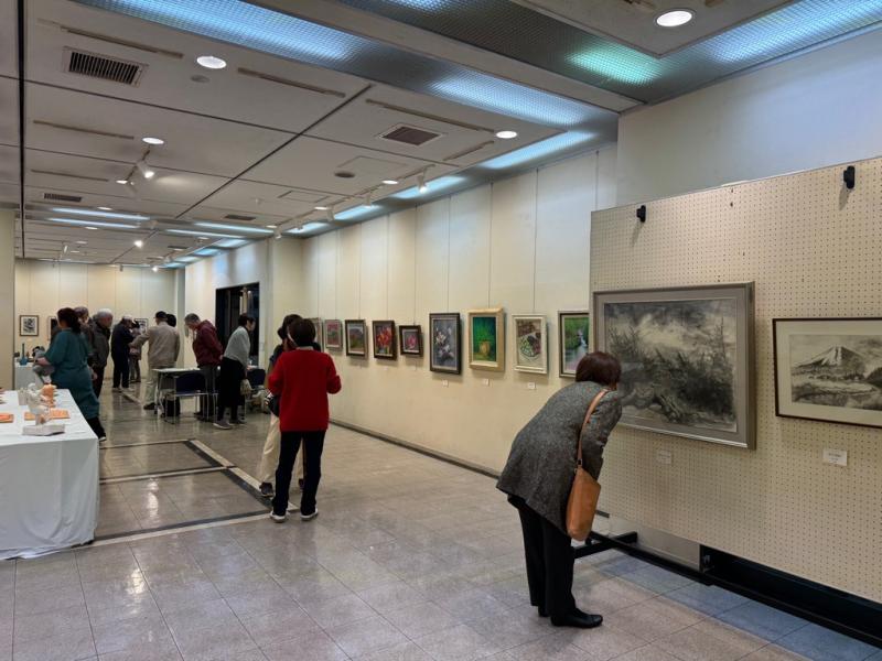 令和６年度館林市美術展の様子１